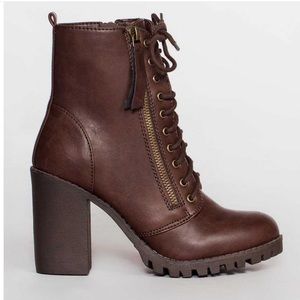 Chocolate Ankle boots